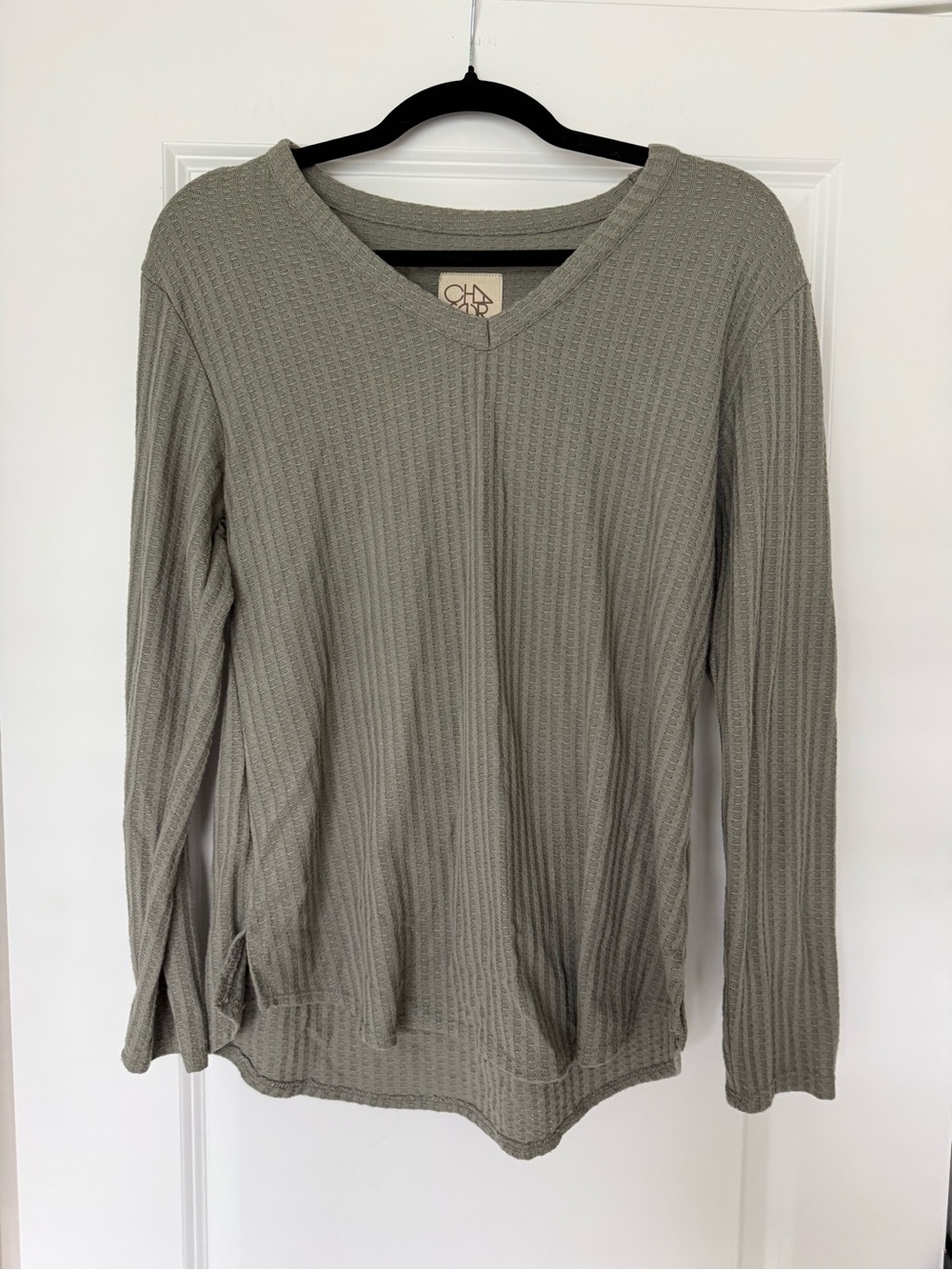 Womens Gray Green Waffle Knit V-Neck Sweater